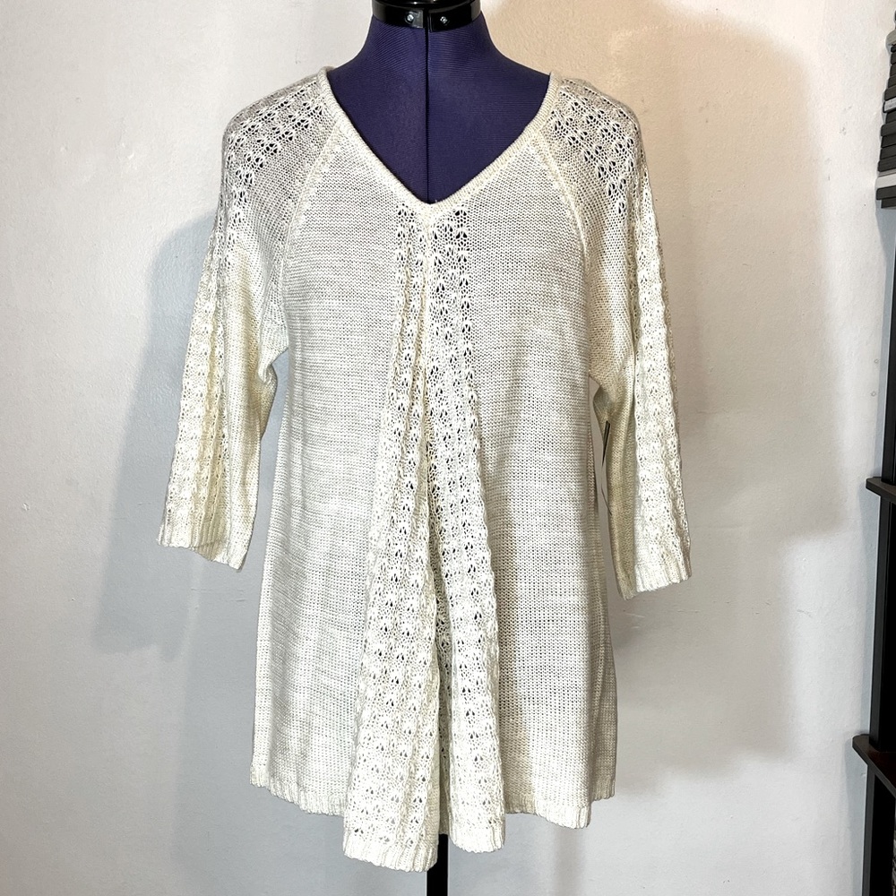 NEW DIRECTIONS NWT Flowy Fairy Blouse